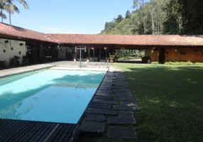 Foto 1 de Casa com 8 Quartos à venda, 374m² em Taumaturgo, Teresópolis