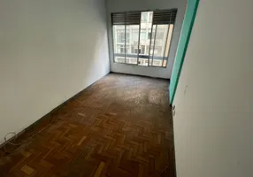 Foto 1 de Kitnet com 1 Quarto à venda, 35m² em Copacabana, Rio de Janeiro