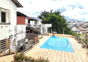 Foto 1 de Casa com 6 Quartos à venda, 330m² em Caiçaras, Belo Horizonte