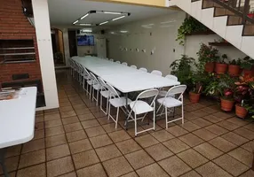 Foto 1 de Sobrado com 3 Quartos à venda, 250m² em Jardim Pilar, Santo André