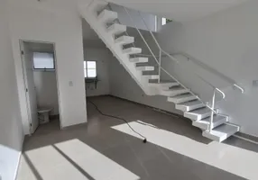 Foto 1 de Sobrado com 2 Quartos à venda, 72m² em Roncon, Ribeirão Pires