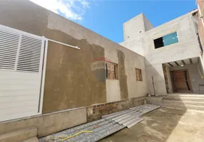 Foto 1 de Casa com 6 Quartos à venda, 196m² em Ipioca, Maceió