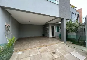 Foto 1 de Casa com 3 Quartos para alugar, 255m² em Praia dos Amores, Balneário Camboriú