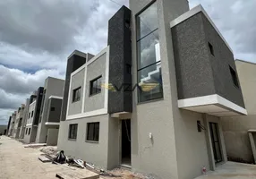 Foto 1 de Sobrado com 3 Quartos à venda, 105m² em Uberaba, Curitiba