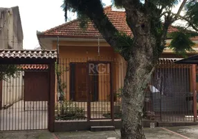 Foto 1 de Casa com 3 Quartos à venda, 155m² em São José, Porto Alegre