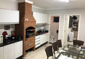 Foto 1 de Casa de Condomínio com 3 Quartos à venda, 193m² em Vila Carrão, São Paulo