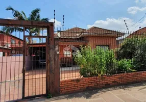 Foto 1 de Casa com 3 Quartos à venda, 240m² em Navegantes, Porto Alegre