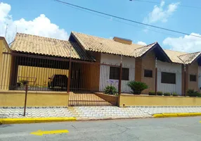 Foto 1 de Casa com 3 Quartos à venda, 250m² em Jardim Suzano, Suzano