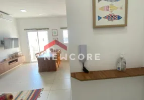 Foto 1 de Apartamento com 2 Quartos à venda, 63m² em Praia das Toninhas, Ubatuba