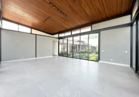 Foto 1 de Casa com 4 Quartos para venda ou aluguel, 1250m² em PORTAL DO SOL GREEN, Goiânia