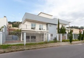 Foto 1 de Casa com 4 Quartos à venda, 377m² em Guarujá, Porto Alegre