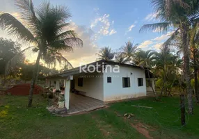 Foto 1 de Fazenda/Sítio com 2 Quartos à venda, 12000m² em Jockey Camping, Uberlândia