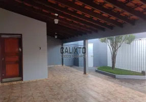 Foto 1 de Casa com 3 Quartos à venda, 167m² em Jardim Ipanema, Uberlândia