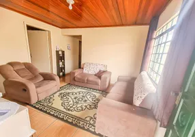 Foto 1 de Casa com 3 Quartos à venda, 150m² em Guaraituba, Colombo