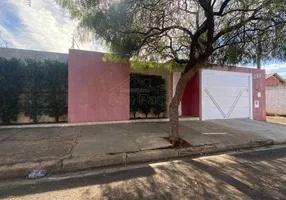 Foto 1 de Casa com 2 Quartos à venda, 223m² em Jardim das Estações - Vila Xavier, Araraquara