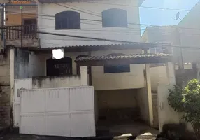 Foto 1 de Casa com 4 Quartos à venda, 100m² em Amendoeira, São Gonçalo