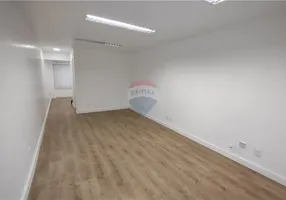 Foto 1 de Sala Comercial à venda, 32m² em Santa Lúcia, Vitória