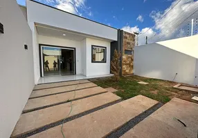 Foto 1 de Casa com 2 Quartos à venda, 98m² em Santa Mônica, Feira de Santana