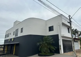 Foto 1 de com 3 Quartos para alugar, 120m² em Pompéia, Piracicaba