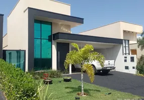 Foto 1 de Casa de Condomínio com 3 Quartos à venda, 188m² em Morada do Lago, Trindade