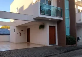 Foto 1 de Casa com 2 Quartos à venda, 98m² em Forquilhas, São José