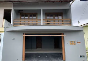 Foto 1 de Casa com 4 Quartos à venda, 133m² em Santa Terezinha, Brusque