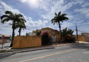 Foto 1 de Casa com 3 Quartos à venda, 352m² em Coroa do Meio, Aracaju