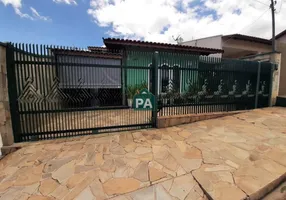 Foto 1 de Casa com 3 Quartos à venda, 141m² em Jardim Centenario, Poços de Caldas