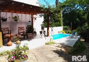 Foto 1 de Casa com 3 Quartos à venda, 329m² em Vila Assunção, Porto Alegre