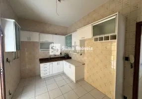 Foto 1 de Casa com 4 Quartos à venda, 320m² em Tabajaras, Uberlândia