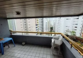 Foto 1 de Apartamento com 4 Quartos à venda, 155m² em Madalena, Recife