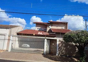 Foto 1 de Sobrado com 3 Quartos à venda, 257m² em Parque Residencial Lauriano Tebar, São José do Rio Preto