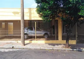 Foto 1 de Casa com 3 Quartos à venda, 129m² em Jardim do Carmo, Araraquara