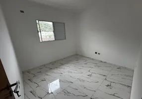 Foto 1 de Casa com 2 Quartos à venda, 65m² em Vila São Jorge, São Vicente