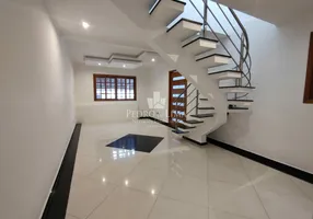 Foto 1 de Sobrado com 3 Quartos à venda, 156m² em Vila Ré, São Paulo