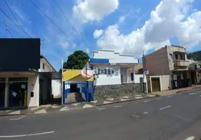 Foto 1 de Casa com 4 Quartos à venda, 304m² em Centro, Uberlândia