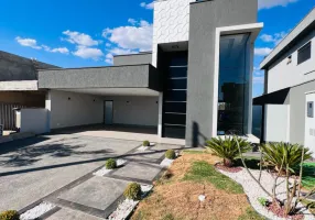 Foto 1 de Casa de Condomínio com 3 Quartos à venda, 312m² em Parqville Pinheiros, Aparecida de Goiânia