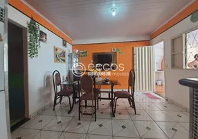 Foto 1 de Casa com 3 Quartos à venda, 270m² em Buritis, Uberlândia