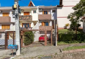 Foto 1 de Casa com 3 Quartos à venda, 167m² em Espiríto Santo, Porto Alegre