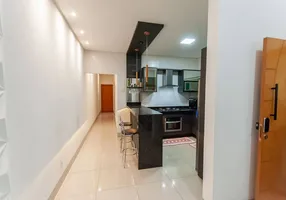 Foto 1 de Casa com 2 Quartos à venda, 123m² em Centro, Carapicuíba