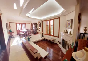 Foto 1 de Casa com 6 Quartos à venda, 337m² em Córrego Grande, Florianópolis