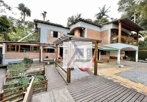 Foto 1 de Casa com 3 Quartos para venda ou aluguel, 398m² em Condomínio Iolanda, Taboão da Serra