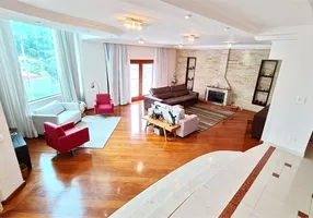Foto 1 de Casa de Condomínio com 4 Quartos à venda, 472m² em Horto Florestal, São Paulo