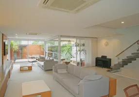 Foto 1 de Casa de Condomínio com 4 Quartos à venda, 400m² em Campo Belo, São Paulo