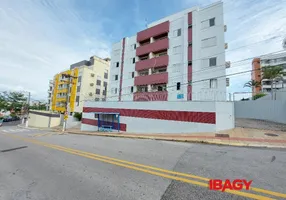 Foto 1 de Apartamento com 4 Quartos para alugar, 106m² em Bom Abrigo, Florianópolis