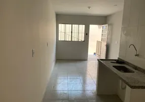 Foto 1 de Casa de Condomínio com 2 Quartos para alugar, 45m² em Americanópolis, São Paulo