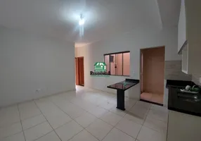 Foto 1 de Apartamento com 2 Quartos para alugar, 50m² em Maracananzinho, Anápolis