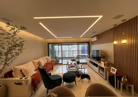 Foto 1 de Apartamento com 3 Quartos para venda ou aluguel, 149m² em Moema, São Paulo