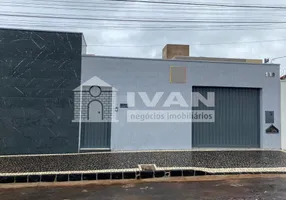 Foto 1 de Casa com 3 Quartos à venda, 165m² em Jardim Patrícia, Uberlândia