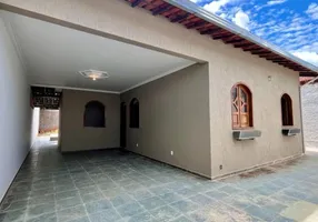 Foto 1 de Casa com 3 Quartos à venda, 110m² em Conjunto Residencial Jk, Montes Claros